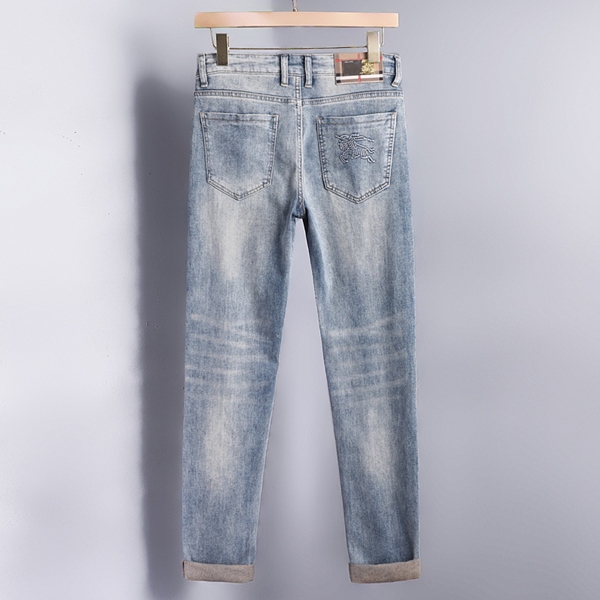 ブランドジーンズ側面デザイン